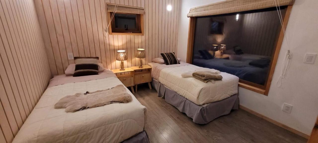 Cabana En Laguna Azul Patagonia Bagual Villa Torres del Paine National Park Exterior photo